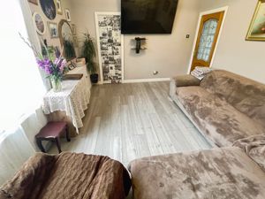 Lounge- click for photo gallery